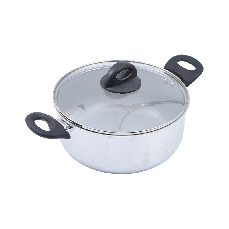 Finitura a specchio della casseruola in alluminio pressato